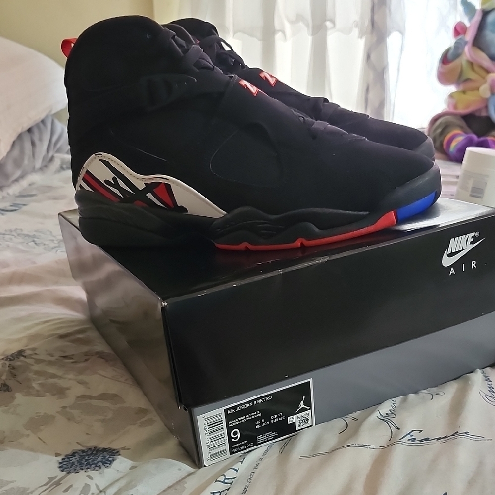 XxSOLDxX Jordan Black and Red Sneakers High-Top